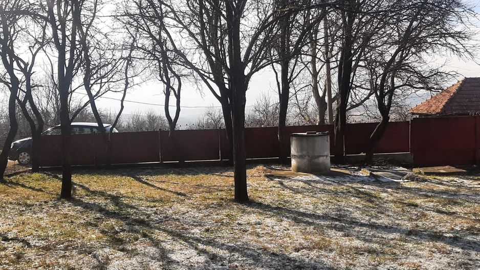 Teren cu utilitati si veche in Rediu - Poză 5