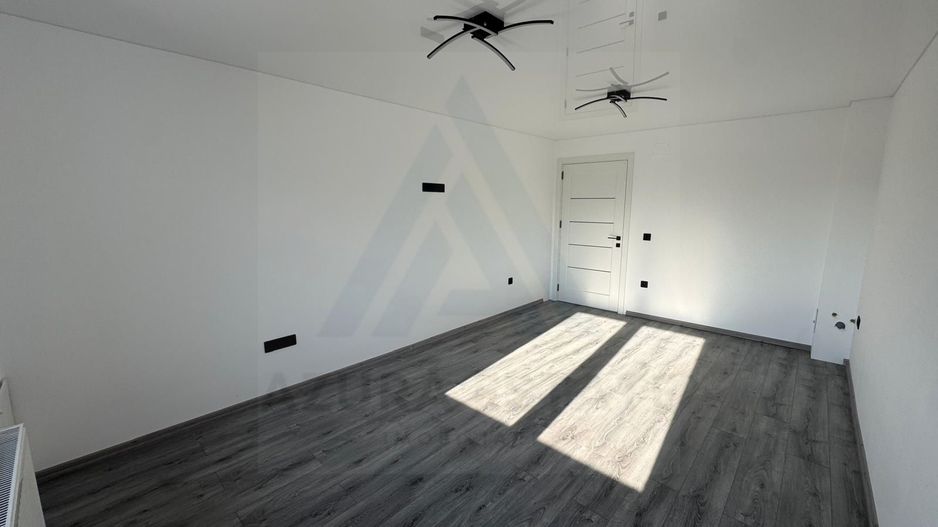 Casa moderna constructie noua 195 mp utili si 100 mp curte Sura Mare - Poză 14