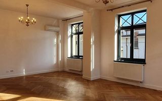 Vila Exclusivista zona Capitale - Poză 4