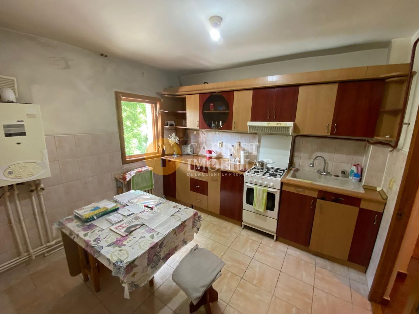 Galata - 2 Camere Decomndat - Etaj 2 - Bloc 1980 - Poză 3