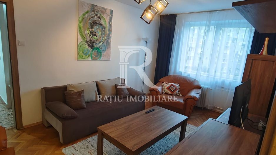 Apartament cu 3 camere | Calea Aradului | Etajul 2 | Oradea - Poză 1