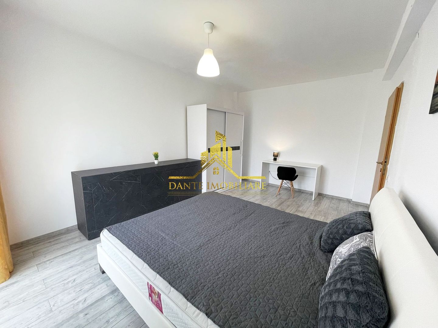 3 camere, modern, bloc nou, balcon, pacare, Zorilor, Observatorului - Poză 2