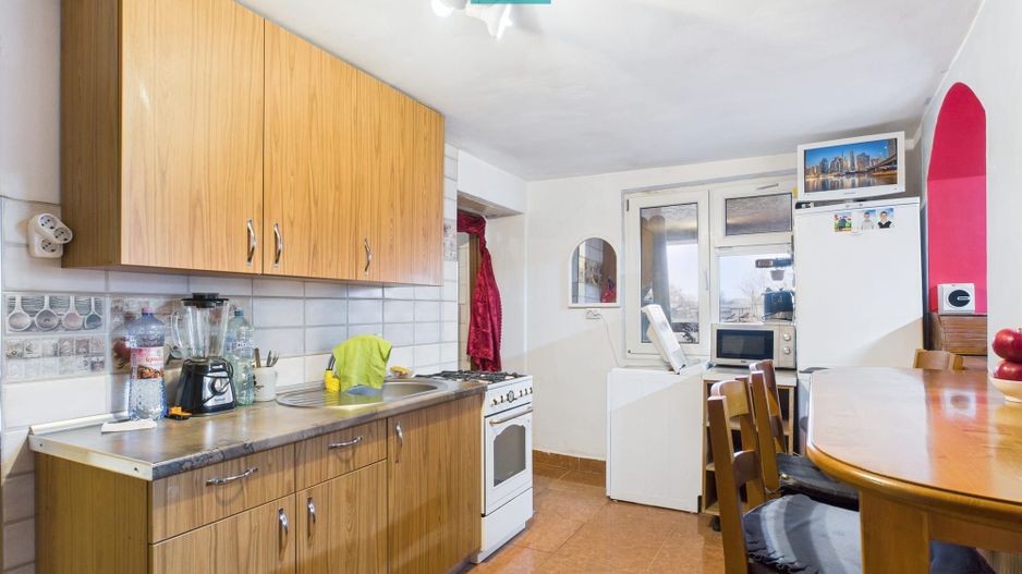 Casă frumoasă la Iratoș la preț bun - Poză 8