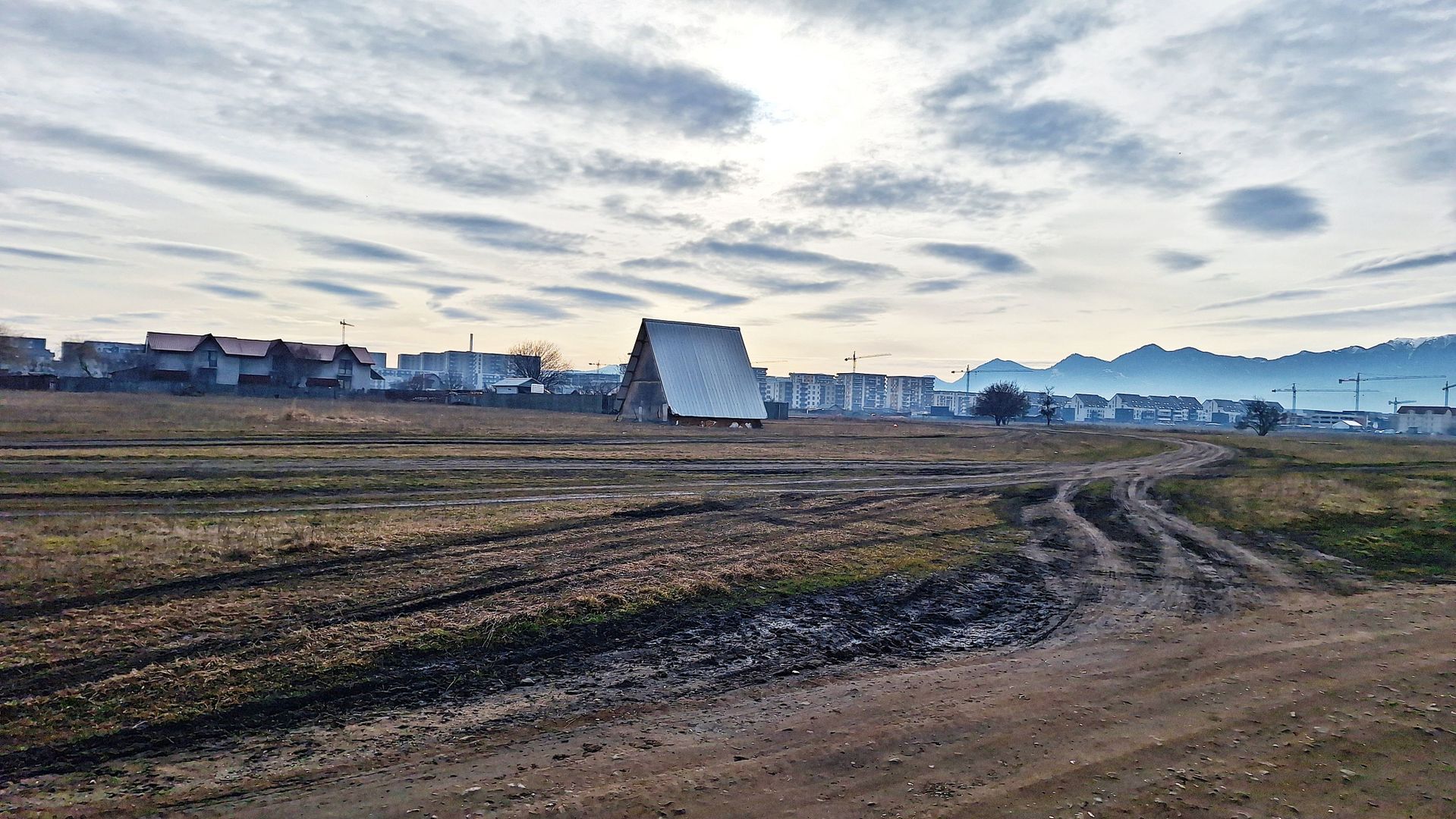 Tractorul, str.N.Labis, 1000mp, 80 euro/mp - Poză 3