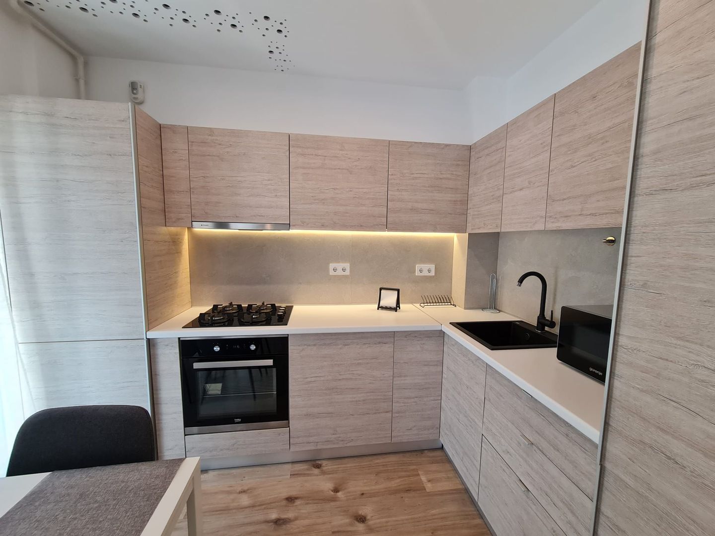 3 camere | Barbu Văcărescu | Lângă metrou - Poză 6