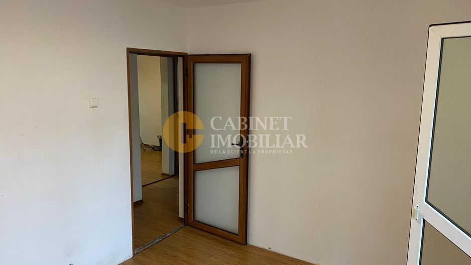 4 Camere Decomandat - Nicolina - Cug - Etaj 3 - Bloc 1986 - Poză 6