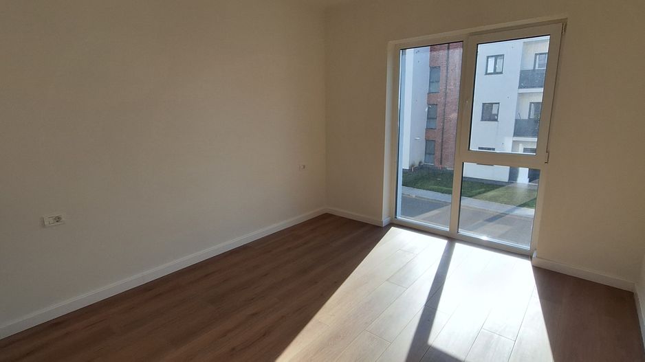 Apartament 2 camere cu loc de parcare inclus - Poză 10
