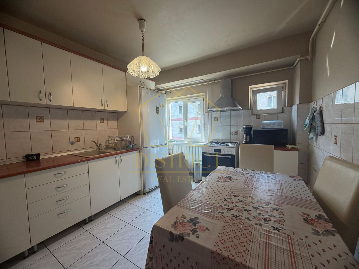 Apartament decomandat cu 5 camere si 2 bai, etaj 2 | Buziasului - Poză 8