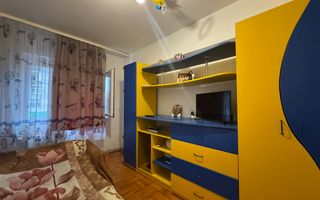Apartament cu 3 camere decomandate, Cetate - etaj 1 - Poză 6