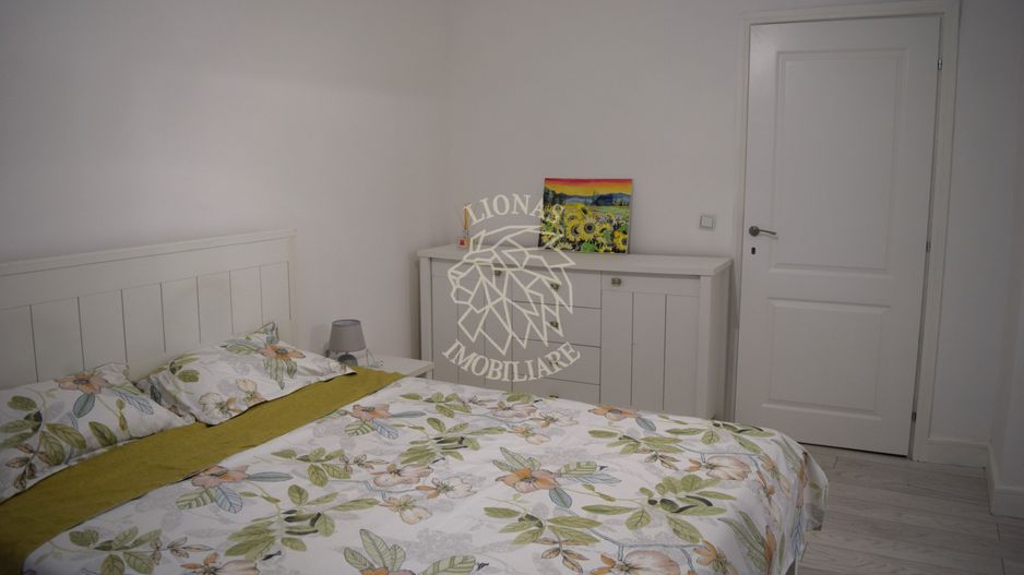 Apartament la casa 40 mp-renovat-curte-mobilat modern-Ultracentral - Poză 2