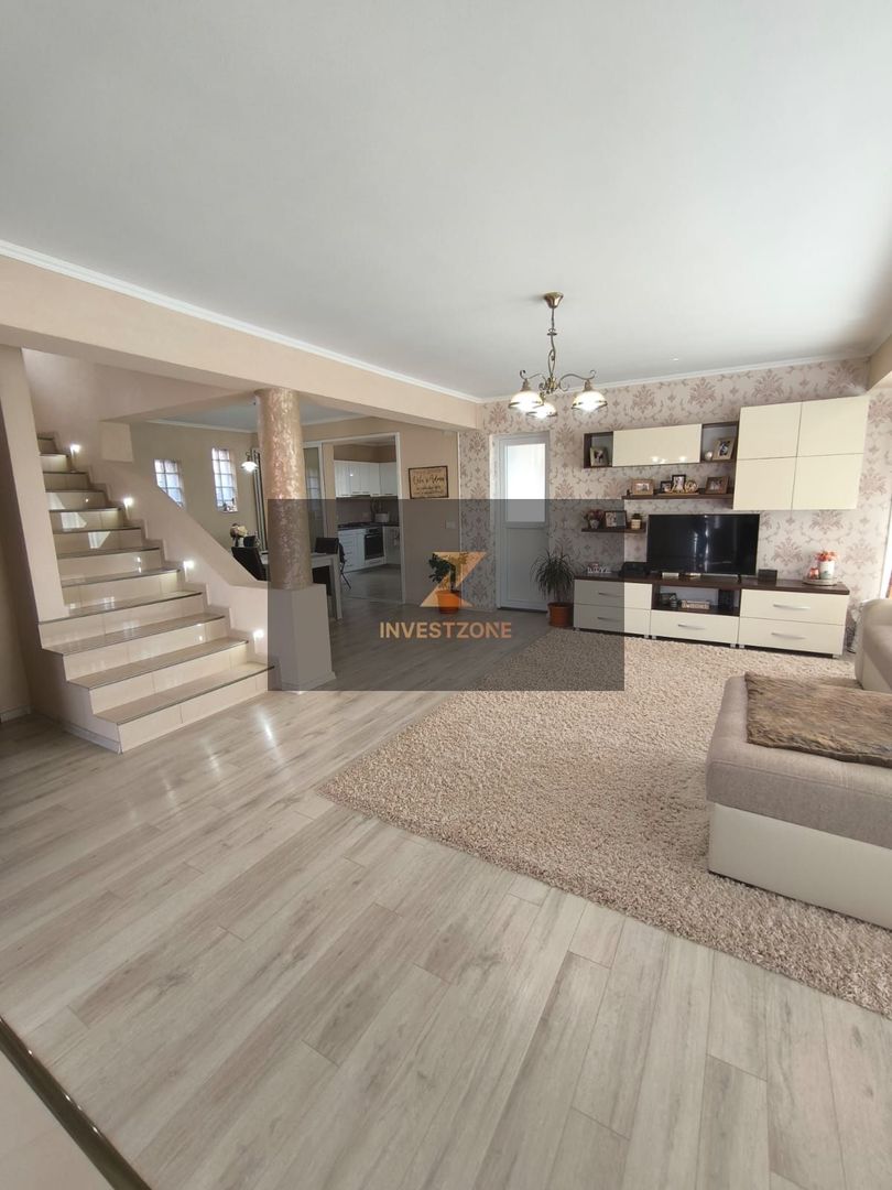 CASA DE VANZARE IN SANTANDREI -ORADEA, CARTIERUL TINERETULUI - Poză 8