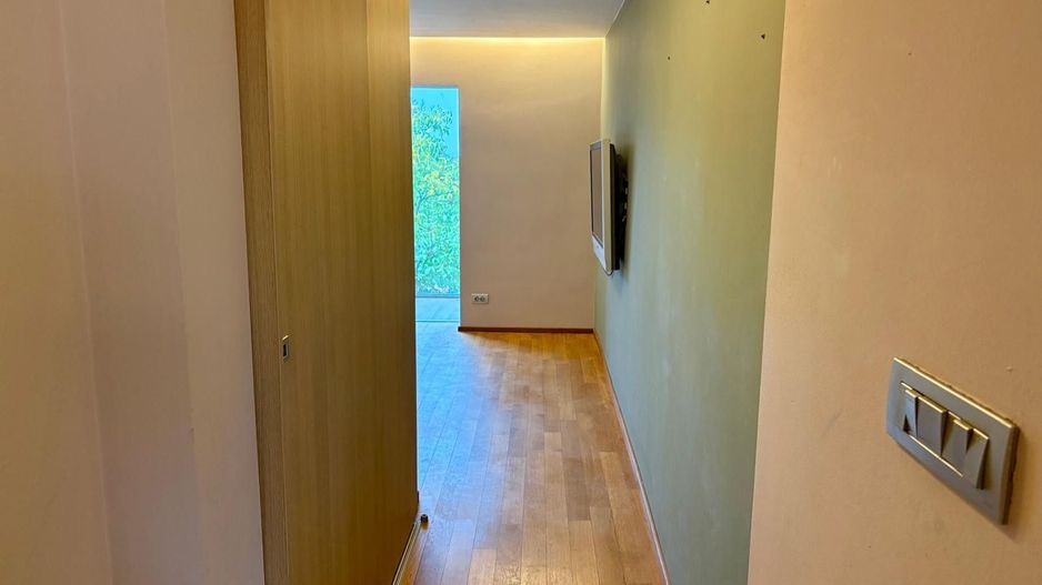 Decomandat si mobilat modern - Poză 3