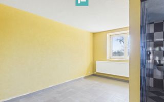 Casă cu 8 camere pentru investiții în Maciova CS - Poză 19