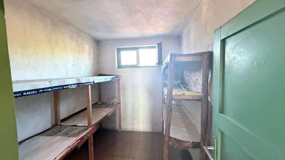 Apartament spațios  la casa- preț atractiv/COVASNA - Poză 12