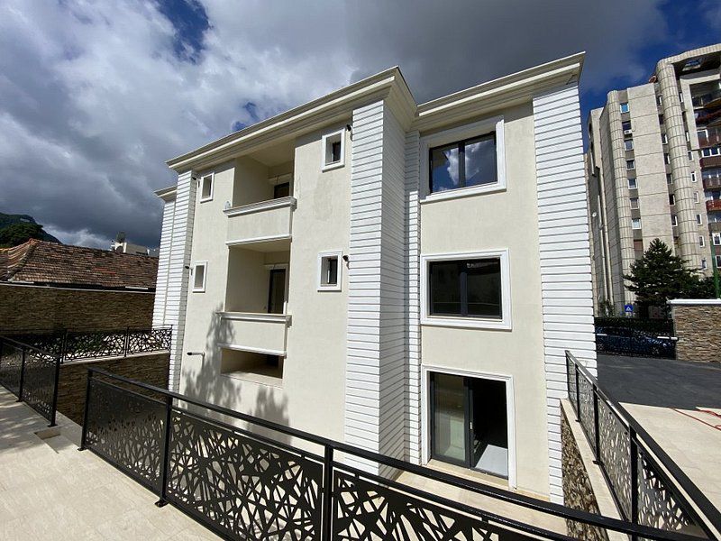 Casă de vânzare | Ultra-centrală | 660 mp utili | 7 unități locative - Poză 1