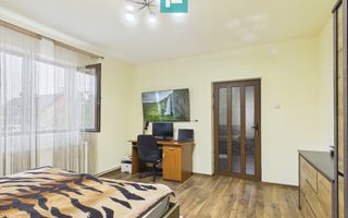 Casă cu 4 camere și teren de 5538 mp în Macea - Poză 11