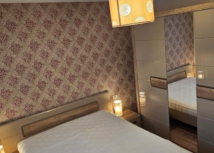 Închiriez apartament 2 camere modern, Piața Muncii, metrou 3minute - Poză 2