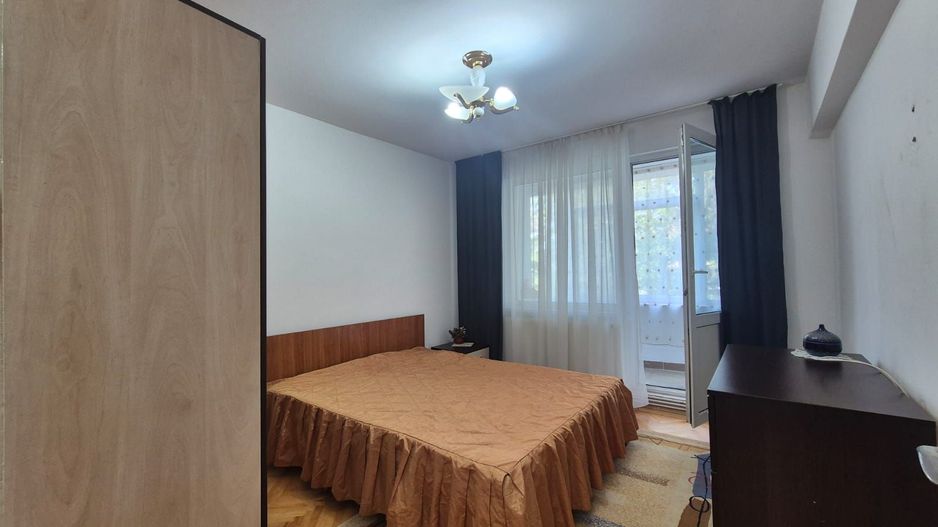 Apartament la 6 minute de gară, piata si Centru Civic, pet friendly - Poză 12