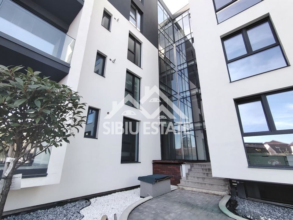 Apartament 3 camere, 2 bai Sibiu central Imobil Top lift garaj boxa - Poză 21
