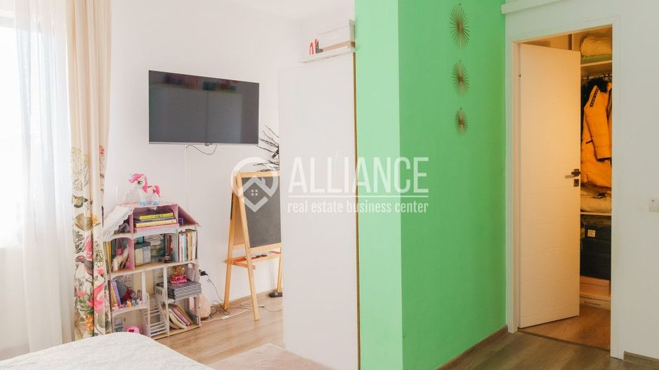 PALAZU MARE -  Vila Duplex cu 4 Camere, Panorama Superba si Curte Amenajata - Poză 10