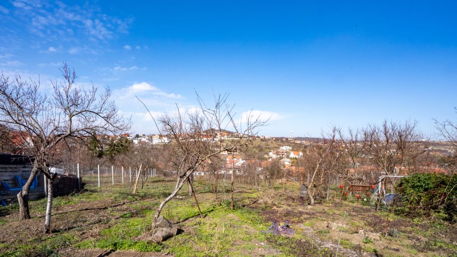 Casa de vanzare cu 2 camere si teren 1068 mp zona Renașterii - Poză 3