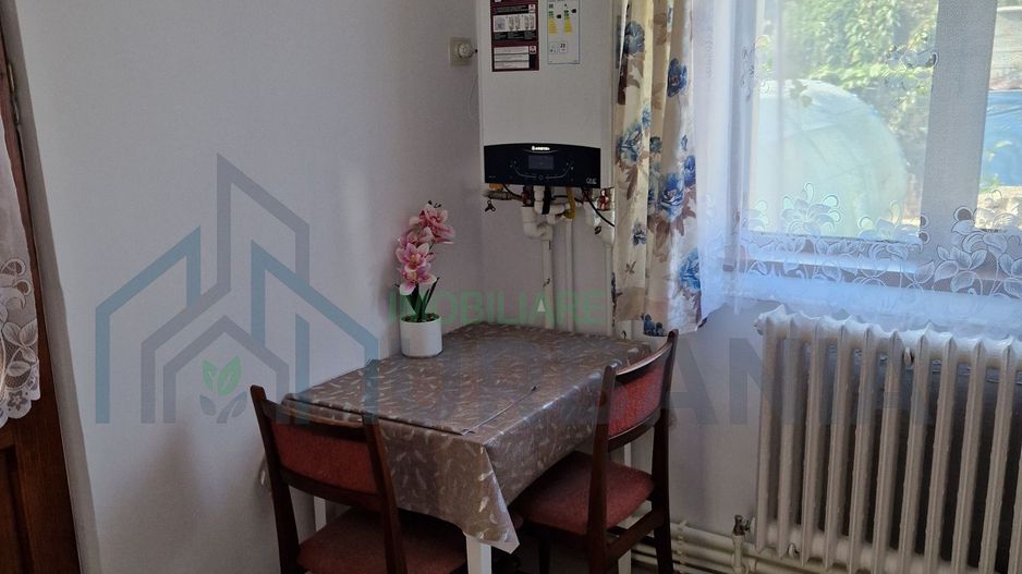 Casă de închiriat cu 4 camere, zona Bucium - Plopii fără Soț, Vladiceni - Poză 4