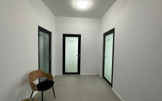 Spațiu de birouri cu o cameră de închiriat în Casa de Cultura, Constanta - Poză 3