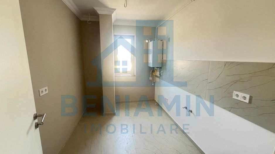 Garsoniera Decomandata - 45mp - balcon - parcare - Sanpetru - Roca - Poză 3