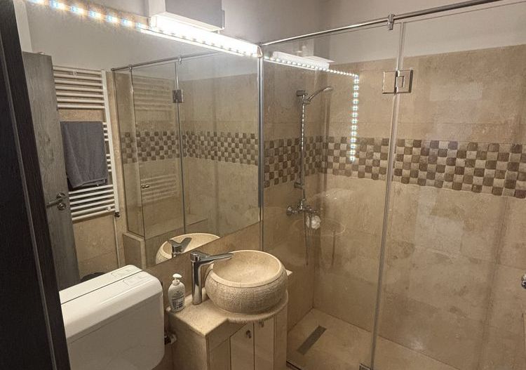 Închiriez apartament 2 camere modern, Piața Muncii, metrou 5 minute - Poză 6