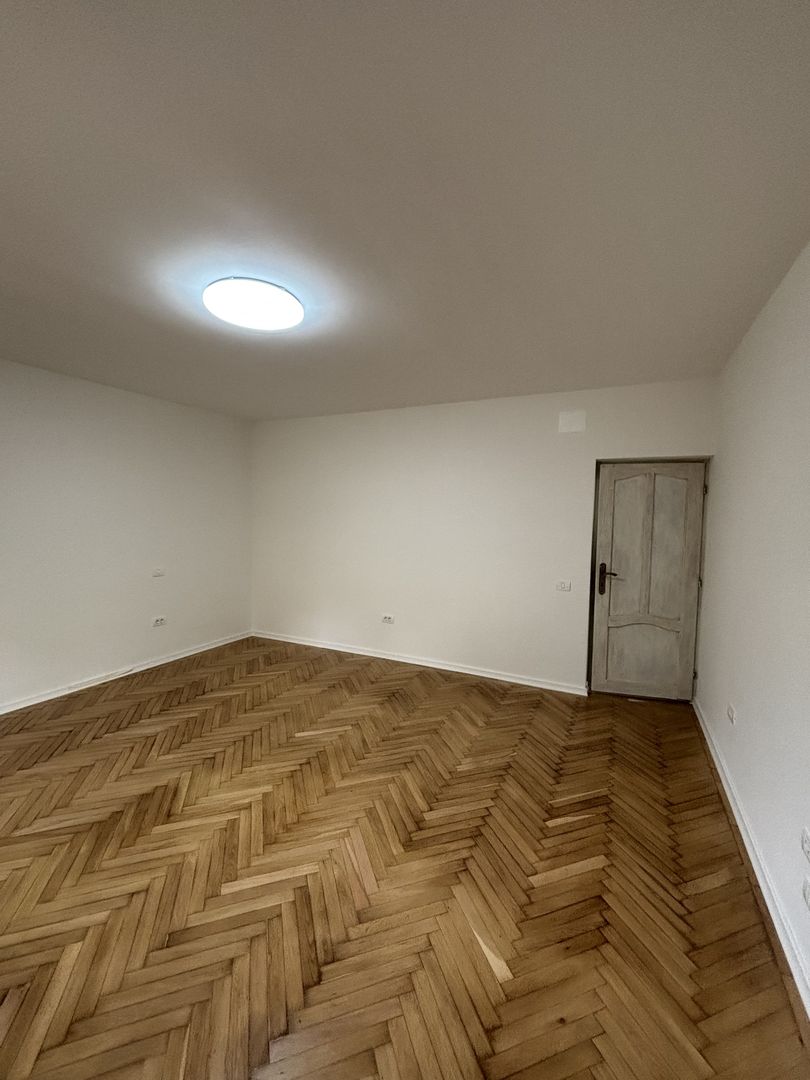 Apartament generos la casa,zona Bogdanestilor - Poză 6