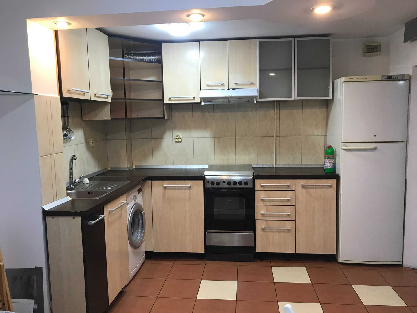 3 Camere, 66 mp – Bloc Anvelopat, Vedere Mixtă - Poză 3