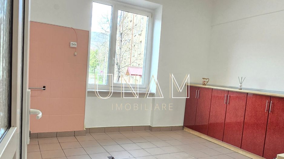 Birou renovat | Blocul 800 | ideal cabinet sau servicii - Poză 7