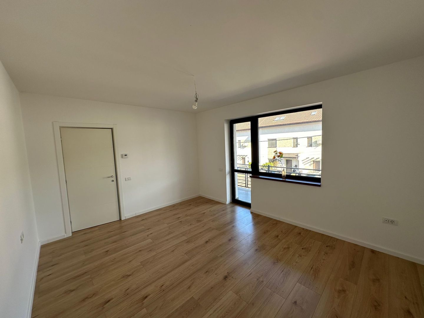 Casa moderna cu mansarda |de inchiriat | Voluntari - Poză 7