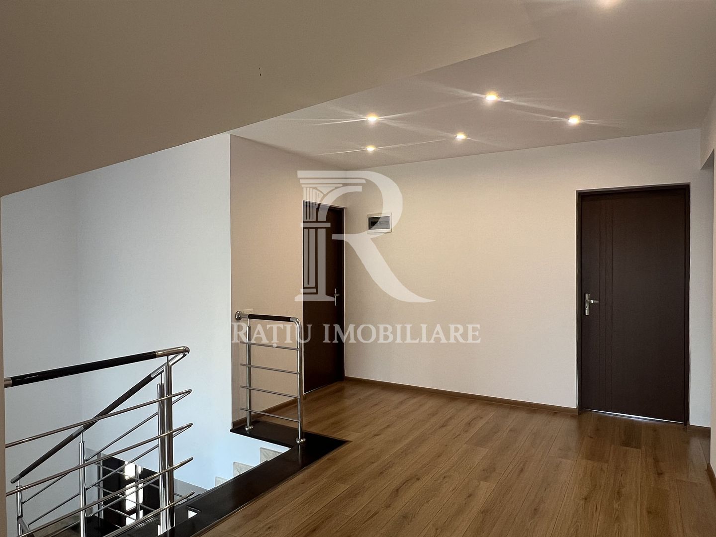 Casa cu 5 camere | P+M | Iosia | Oradea - Poză 13