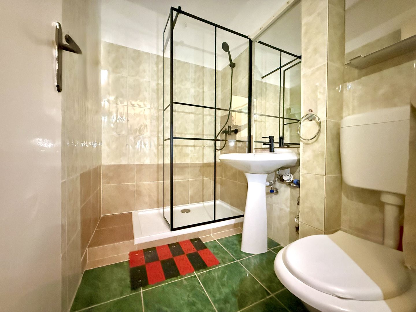 Apartament cu 3 camere zona Central - Medicină - Poză 3