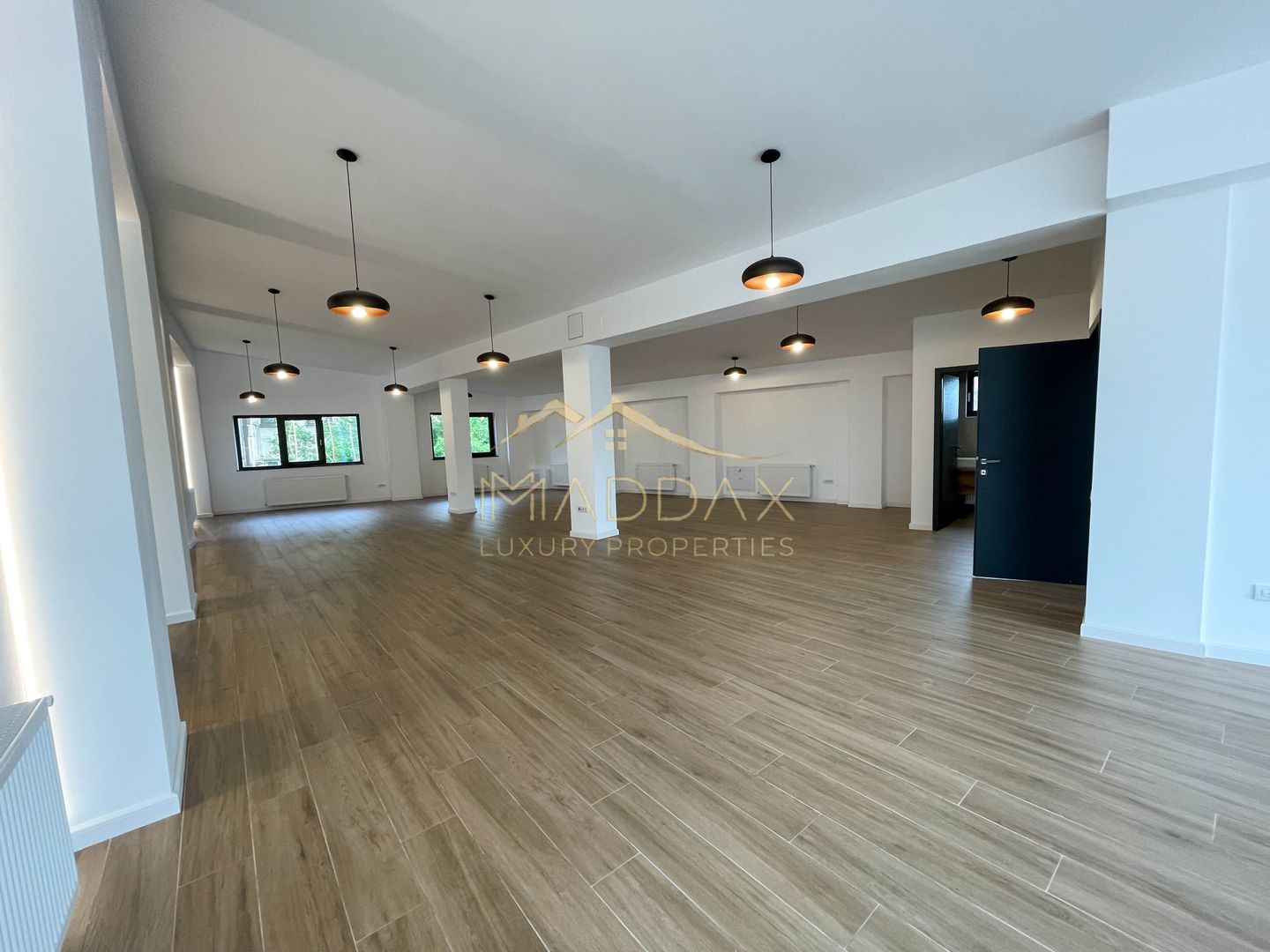 Spatiu comercial S+P+2E+M ***Prima Inchiriere*** - Poză 15