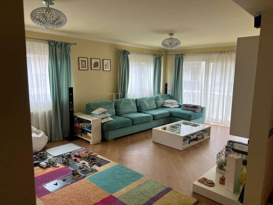 Apartament exclusivist cu 4 camere și 2 locuri de parcare subterană - Poză 1