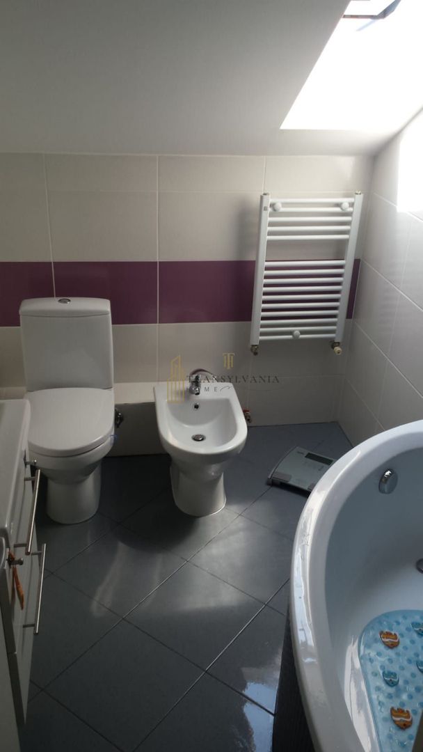 Apartament 3 camere, decomandat - Poză 9