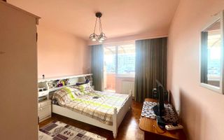 Apartament cu 4 camere in Grigorescu - Poză 1