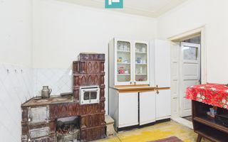 Casă cu 4 camere și teren de 2880 mp în Fiscut - Poză 6
