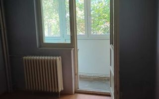 Vânzare apartament cu 4 camere - Poză 2