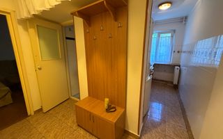 Cu centrala termica proprie. Zona Dacia. Boxa - Poză 9