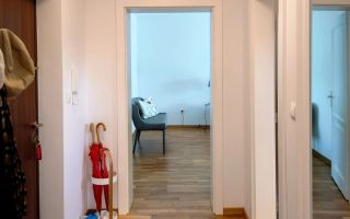 Apartament trei camere, 83 mp, vedere panoramică spre Tâmpa-Bartolomeu - Poză 2