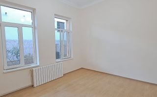 Dimitrie Cantemir, metrou Tineretului la 350 m, casa 2 camere + curte - Poză 5