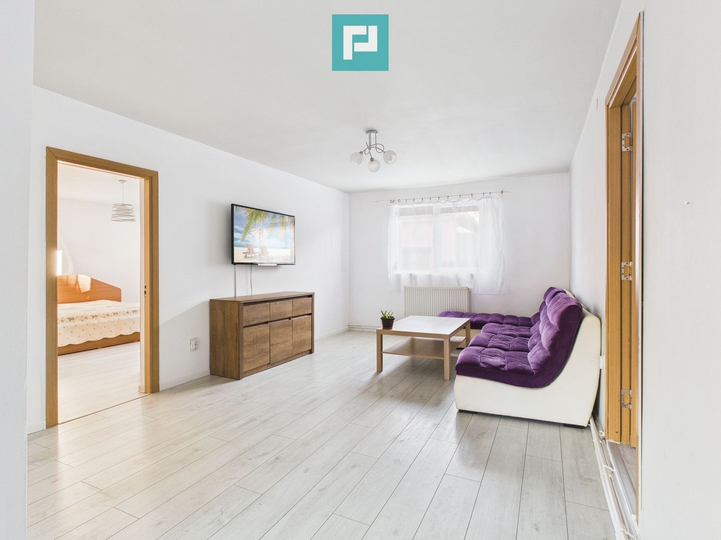 Casă spațioasă cu 4 camere în Vladimirescu - Poză 1