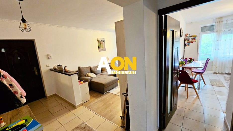 Apartament 2 camere, 56 mp, etaj 1,  2 balcoane, Cetate - Poză 2