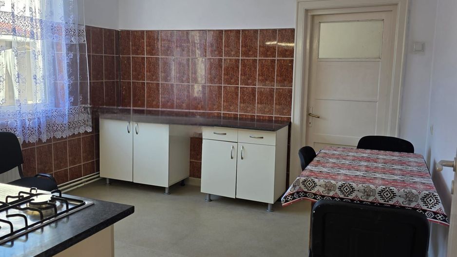 CASA  DE ÎNCHIRIAT 3 CAMERE IDEALA PENTRU SEDIU FIRMA SAU LOCUINTA - Poză 11
