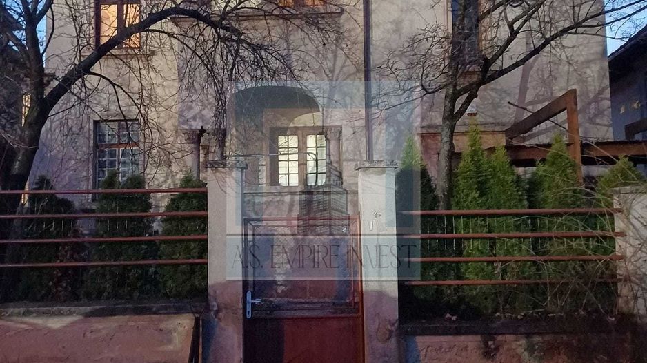 2 Apartamente,  Demisol+Parter, 9 camere - zona Centrul Istoric - Poză 3