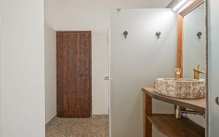 Casa de vanzare in centrul Brasovului - curte privata si pivnita - Poză 13