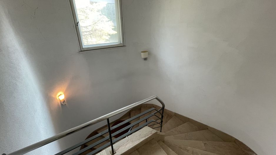 Apartament cu 4 camere de vânzare în zona Primaverii - Poză 19